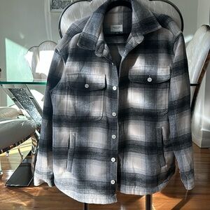 Shacket size large men